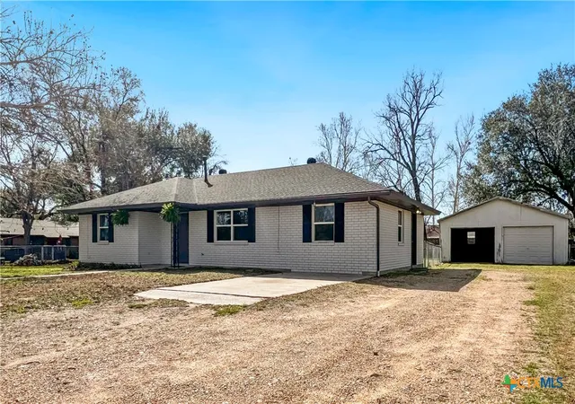 Homes for sale in Cameron, TX | 803 W 25th St, Cameron, TX 76520 | MLS# 605562