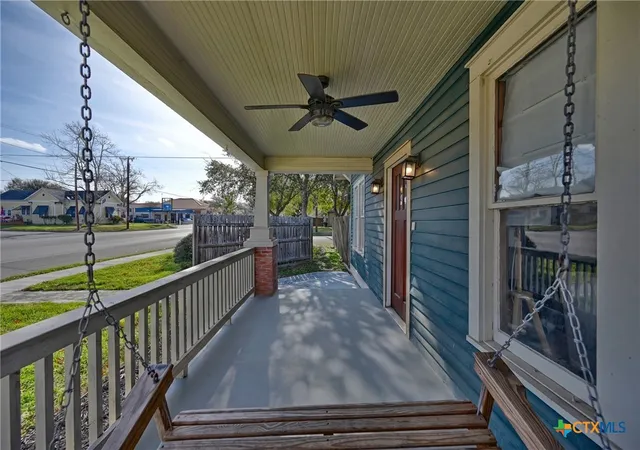 Homes for sale in Shiner, TX | 306 Avenue E, Shiner, TX 77984 | MLS# 604502