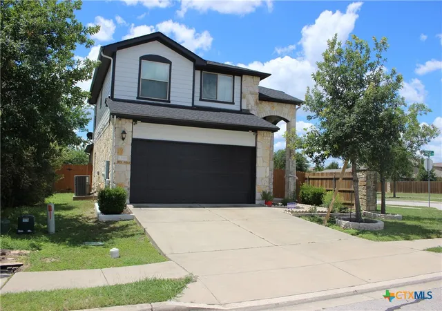 Photo 2 of Single family home for sale at 12301 Stoneridge Gap Ln, Manor, TX 78653 | MLS# 605708 | Listing updated on 2026-02-28