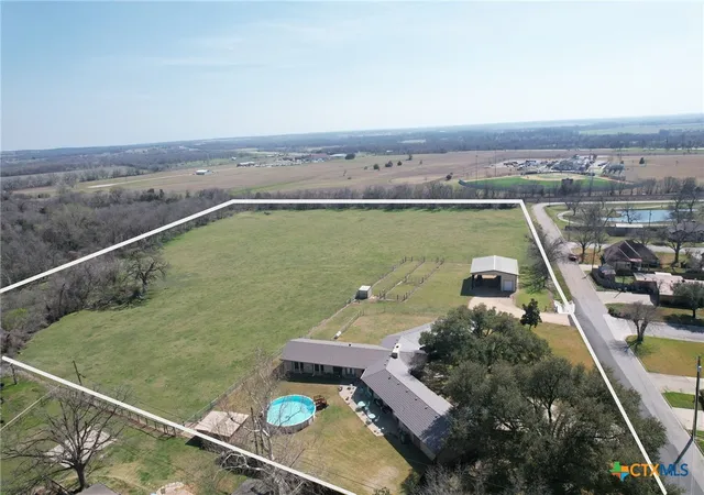 2nd image of 903 Hoover, Cameron, TX 76520 | MLS# 605756