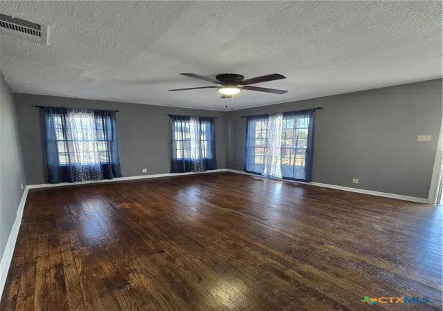 5th image of 2503 N Jecker St, Victoria, TX 77901 | MLS# 605894