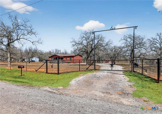 Homes for sale in Stockdale, TX | 1298 County Road 425, Stockdale, TX 78160 | MLS# 605873