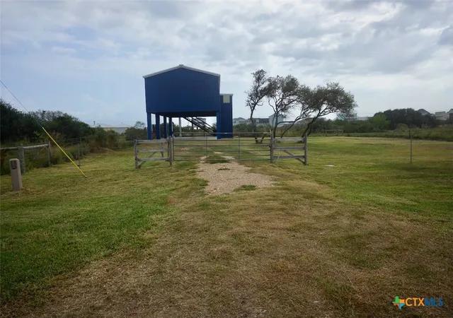 5th image of 811 W Main St, Port O'connor, TX 77982 | MLS# 606056