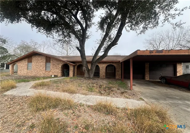 1st image of 509 W 6th St, Yorktown, TX 78164 | MLS# 606004
