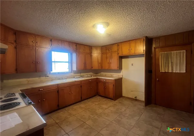 2nd image of 509 W 6th St, Yorktown, TX 78164 | MLS# 606004