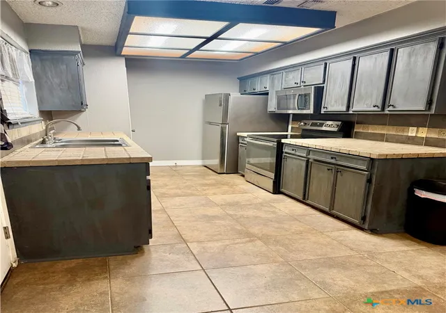 Photo 3 of Single family home for sale at 213 Timber Dr, Victoria, TX 77904 | MLS# 606120 | Listing updated on 2026-07-22