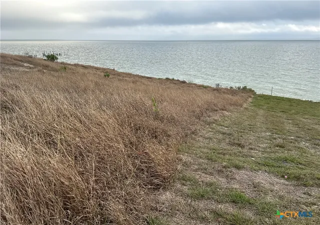14th image of 39 N Bay Shore Dr, Port Lavaca, TX 77979 | MLS# 606033