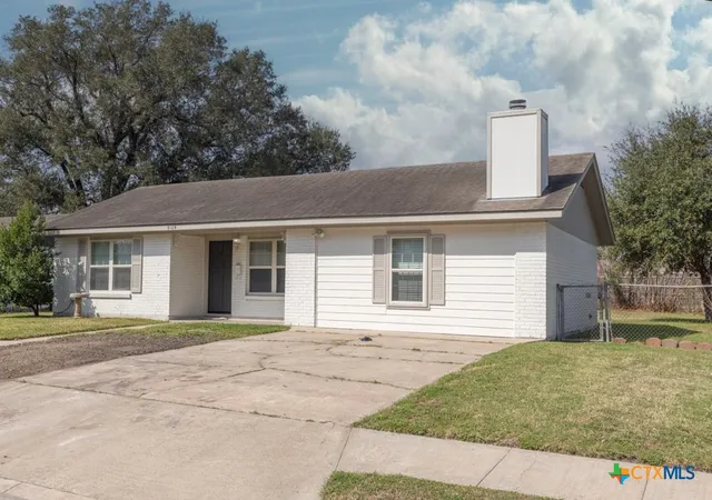 Photo 2 of Single family home for sale at 5109 Lilac Ln, Victoria, TX 77904 | MLS# 606100 | Listing updated on 2026-07-23