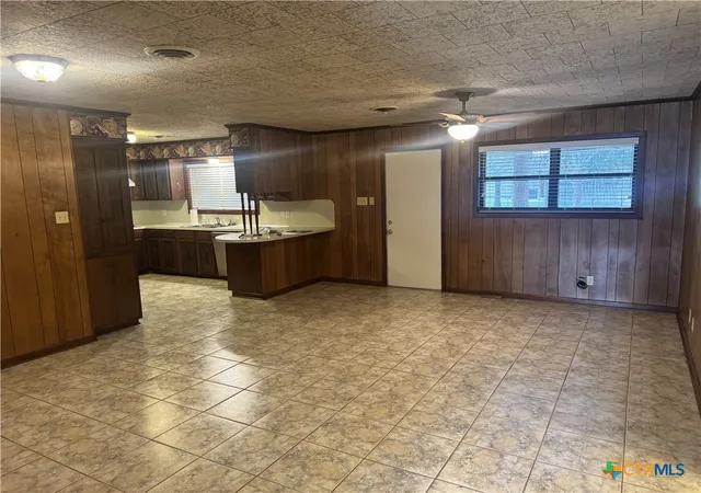 Homes for sale in Cuero, TX | 1209 E Morgan Ave, Cuero, TX 77954 | MLS# 606372