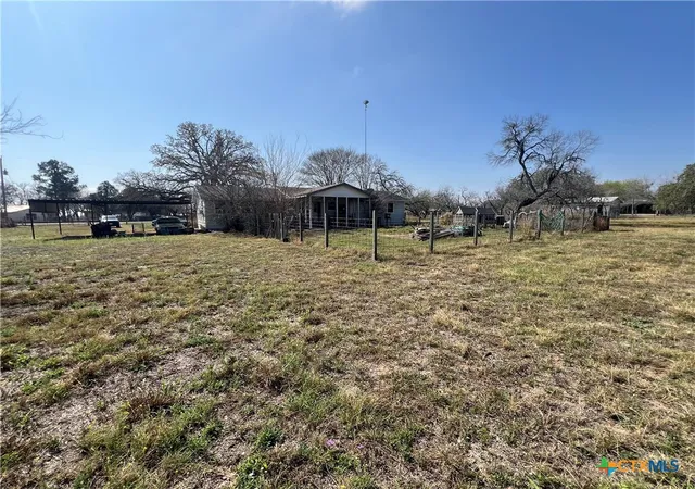 4th image of 529 Oriente Dr, Pleasanton, TX 78064 | MLS# 606532
