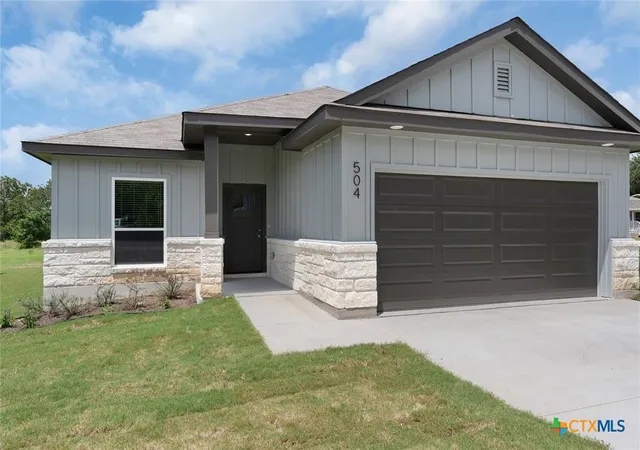 Homes for sale in Florence, TX | 504 Story Ave, Florence, TX 76527 | MLS# 606570