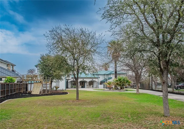 4th image of 850 Lakeview Trl, Mc Queeney, TX 78123 | MLS# 606099