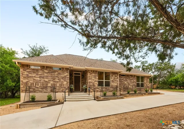 Photo 2 of Sale Pending at 805 Willow Crk Cir, San Marcos, TX 78666 | MLS# 606671 | Listing updated on 2026-07-20