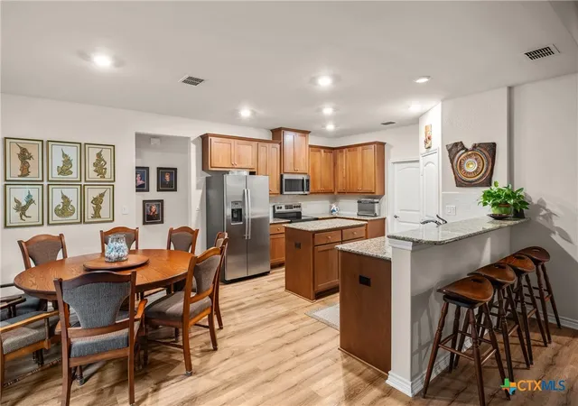 Photo 4 of Sale Pending at 805 Willow Crk Cir, San Marcos, TX 78666 | MLS# 606671 | Listing updated on 2026-07-20