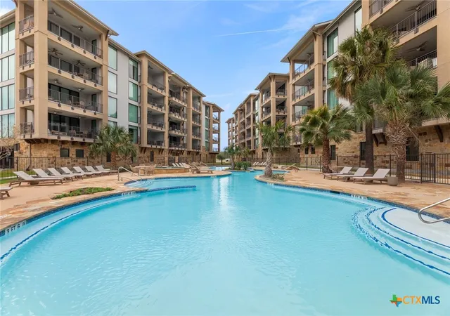 3rd image of 1001 The Cape Rd, Horseshoe Bay, TX 78657
