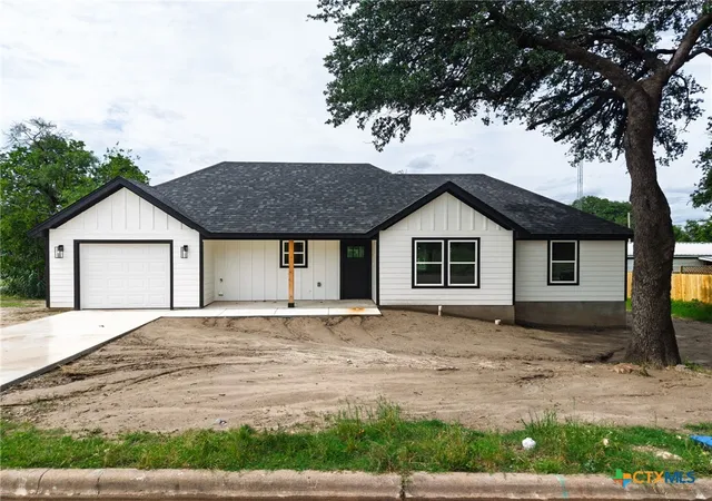 1st image of 1601 Mill St, Gatesville, TX 76528 | MLS# 606741