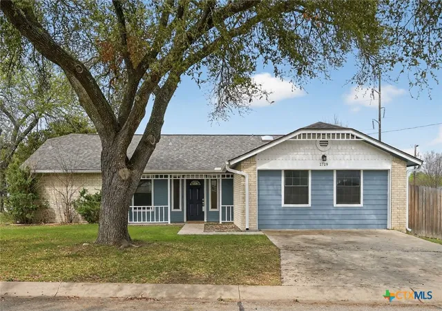 Photo 3 of Single family home for sale at 1719 Ridgeway Dr, Temple, TX 76502 | MLS# 606490 | Listing updated on 2026-10-08