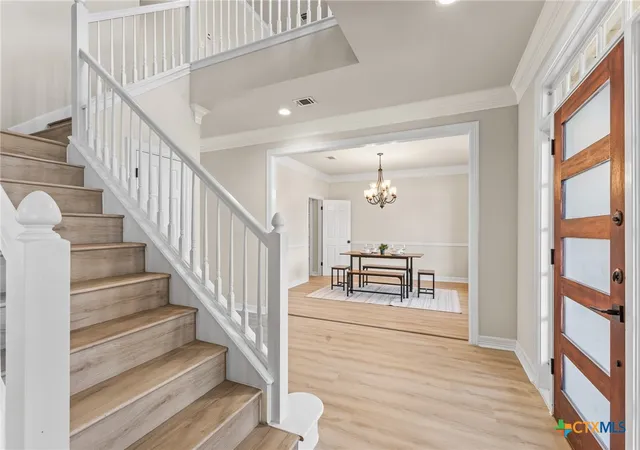 5th image of 5901 Round Table Cvs, Austin, TX 78746 | MLS# 606158