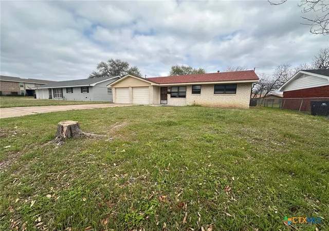 Photo 3 of Single family home for sale at 3705 Lancelot Ln, Temple, TX 76502 | MLS# 607000 | Listing updated on 2026-09-21
