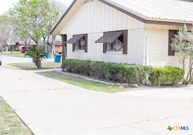 3rd image of 405 Westwood Dr, Port Lavaca, TX 77979 | MLS# 606900