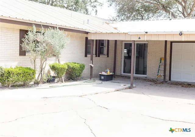 4th image of 405 Westwood Dr, Port Lavaca, TX 77979 | MLS# 606900