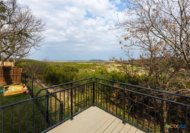 Photo 1 of Sale Pending at 522 Skyline Dr, Copperas Cove, TX 76522 | MLS# 607175 | Listing updated on 2026-07-20