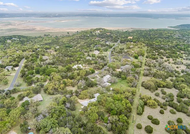 2nd image of 7511 N Lakeview Dr, Salado, TX 76571 | MLS# 607140