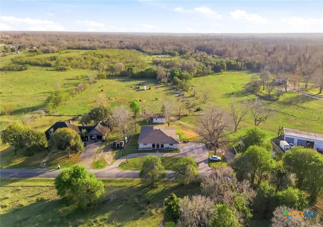 Homes for sale in Victoria, TX | 911 W Constitution St, Victoria, TX 77901 | MLS# 607193