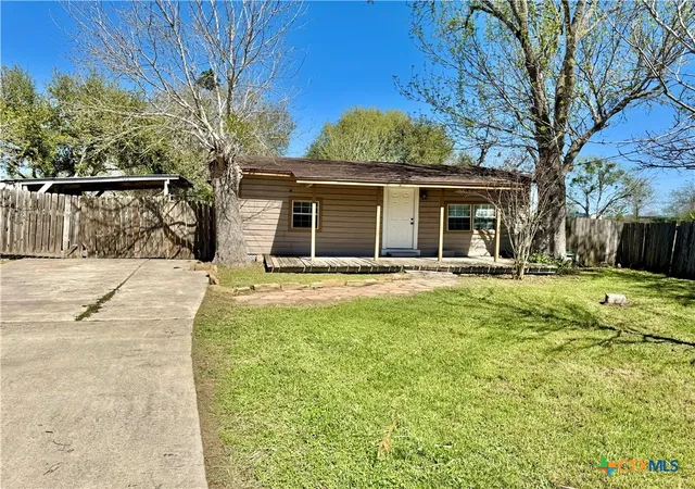 Homes for sale in Victoria, TX | 4904 Lone Tree Rd, Victoria, TX 77901 | MLS# 607289