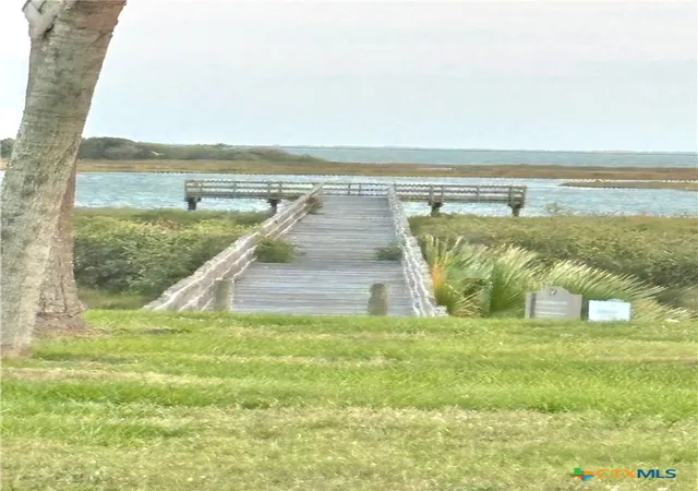 4th image of 56 Blanc Ct, Port Lavaca, TX 77979 | MLS# 607358