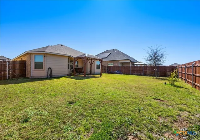 Photo 4 of Single family home for sale at 307 Paddock Ln, Killeen, TX 76542 | MLS# 607333 | Listing updated on 2026-03-17