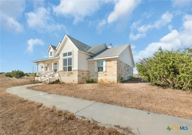 Photo 4 of Single family home for sale at 1298 County Rd 2337, Lampasas, TX 76550 | MLS# 607430 | Listing updated on 2026-06-09