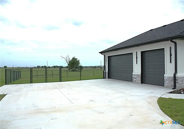 5th image of 611 Willow Moon Ranch Rd, Crawford, TX 76638 | MLS# 607284