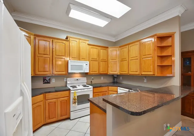 Photo 3 of Single family home for sale at 208 E 20th Street, Cameron, TX 76520 | MLS# 604685 | Listing updated on 2026-09-22