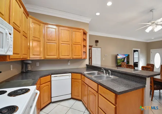 Photo 4 of Single family home for sale at 208 E 20th Street, Cameron, TX 76520 | MLS# 604685 | Listing updated on 2026-09-22