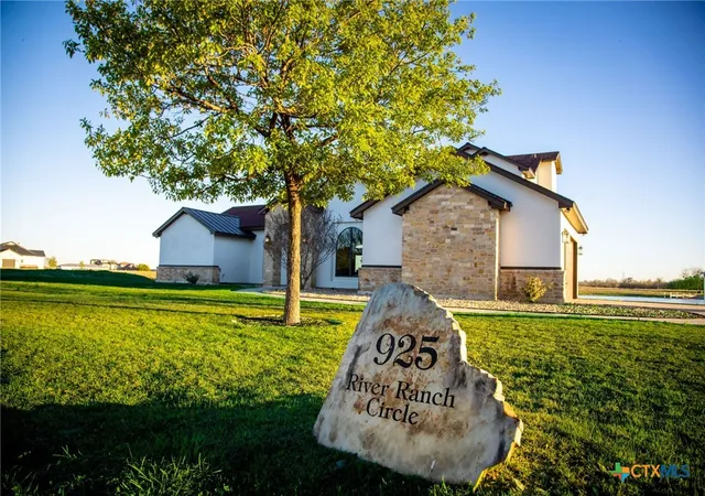 Homes for sale in Martindale, TX | 925 River Ranch Cir, Martindale, TX 78655 | MLS# 607472