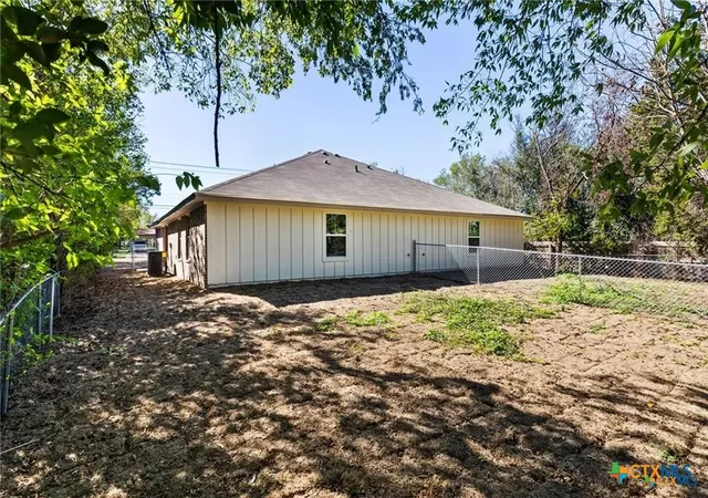 33rd image of 117 E Valley Rd, Harker Heights, TX 76548 | MLS# 607471
