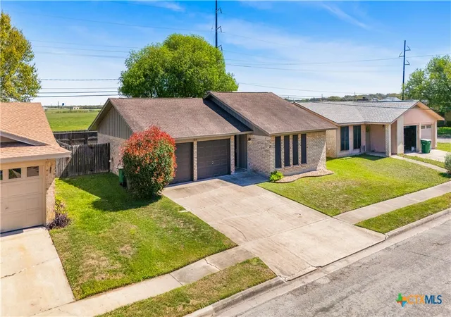 Homes for sale in Victoria, TX | 104 Willowick Dr, Victoria, TX 77901 | MLS# 607429