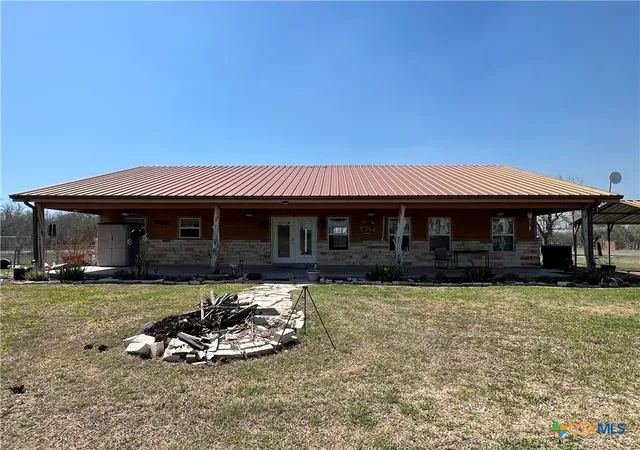 Photo 2 of Single family home for sale at 1206 Al Calde De La Bahia, Goliad, TX 77963 | MLS# 607732 | Listing updated on 2026-05-14