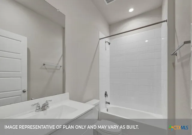 Photo 4 of Single family home for sale at 252 Flora Vista St, San Marcos, TX 78666 | MLS# 608008 | Listing updated on 2026-07-19