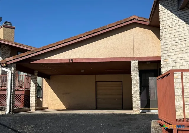 Listing Photo 2 - Condo for sale in building located at 116 Campbell Dr, Canyon Lake, TX 78133 - Unit #15