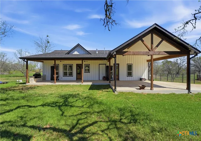 2nd image of 1130 Church Rd, Seguin, TX 78155 | MLS# 608038