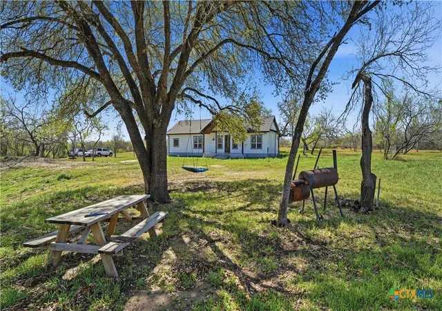 3rd image of 1130 Church Rd, Seguin, TX 78155 | MLS# 608038