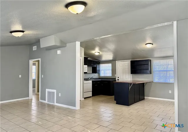 Photo 3 of Single family home for sale at 804 Evergreen Dr, Killeen, TX 76541 | MLS# 608104 | Listing updated on 2026-10-04