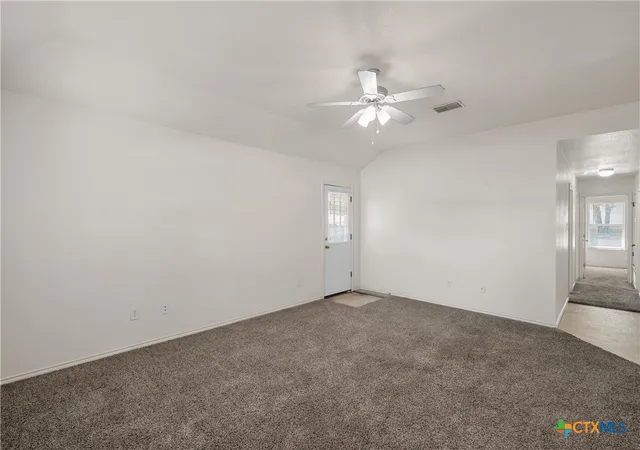 Listing Photo 4 - Condo for sale in building located at 1402 Pima Trl, Harker Heights, TX 76548