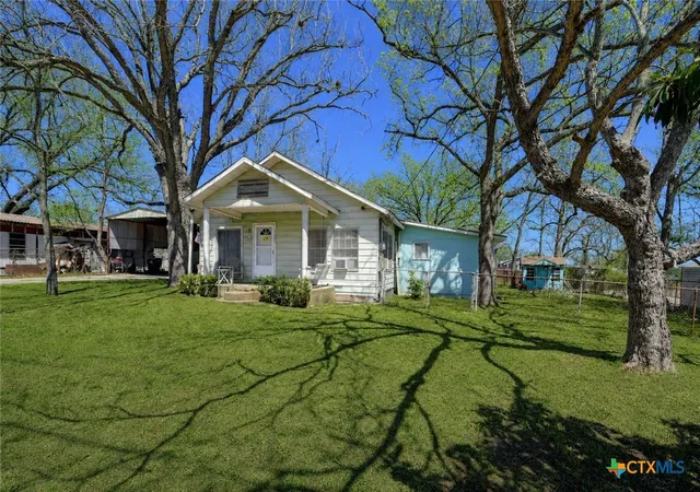 1st image of 1631 E Fannin St, Luling, TX 78648 | MLS# 608112