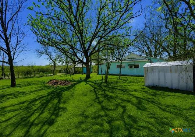 2nd image of 1631 E Fannin St, Luling, TX 78648 | MLS# 608112