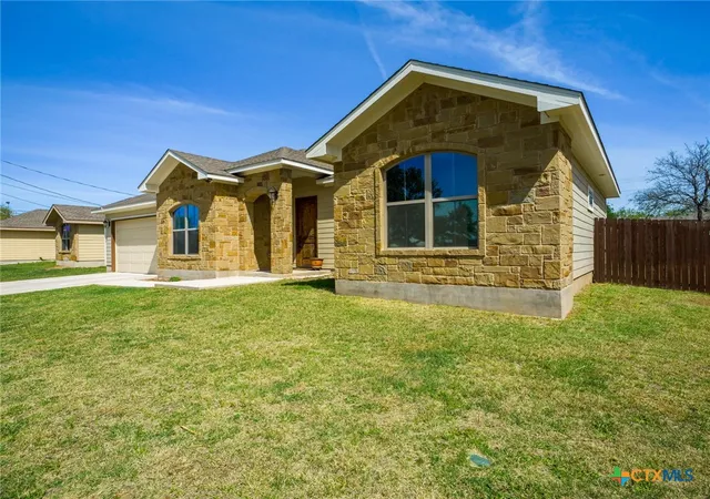 Photo 2 of Single family home for sale at 114 Norwood Dr, Granite Shoals, TX 78654 | MLS# 608177 | Listing updated on 2026-03-23