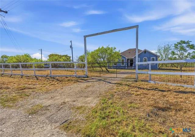 Photo 2 of Single family home for sale at 574 Highland Ranch Way, Dale, TX 78616 | MLS# 608197 | Listing updated on 2026-07-08