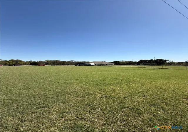 2nd image of 202 Wood Holw, Gatesville, TX 76528 | MLS# 608103